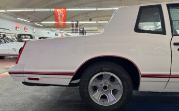 Chevrolet-Monte-Carlo-1988-Coupe-25
