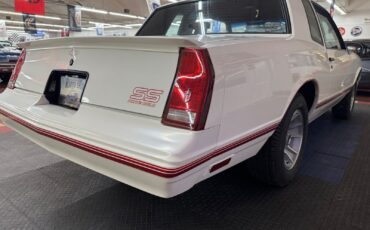 Chevrolet-Monte-Carlo-1988-Coupe-28