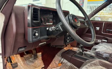 Chevrolet-Monte-Carlo-1988-Coupe-36
