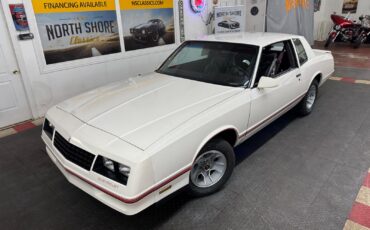 Chevrolet-Monte-Carlo-1988-Coupe