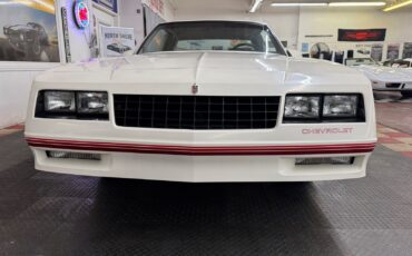 Chevrolet-Monte-Carlo-1988-Coupe-6