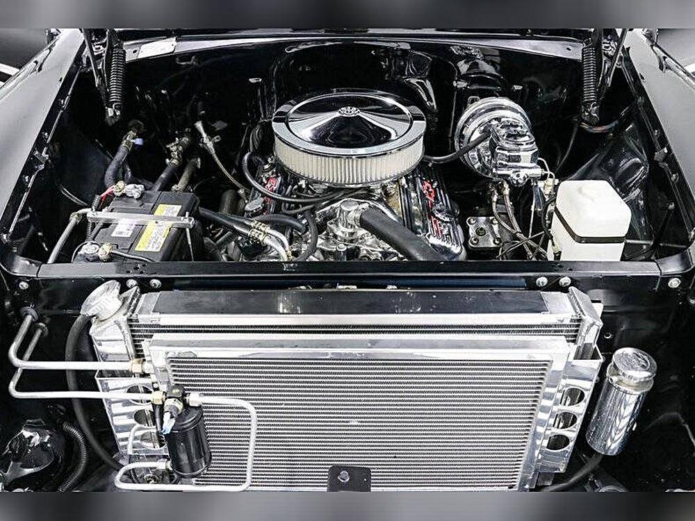 Chevrolet-Nomad-1956-black-10