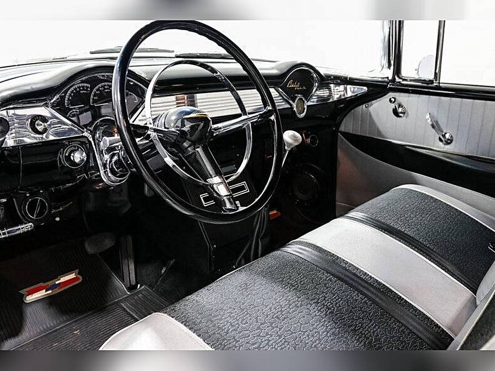 Chevrolet-Nomad-1956-black-13