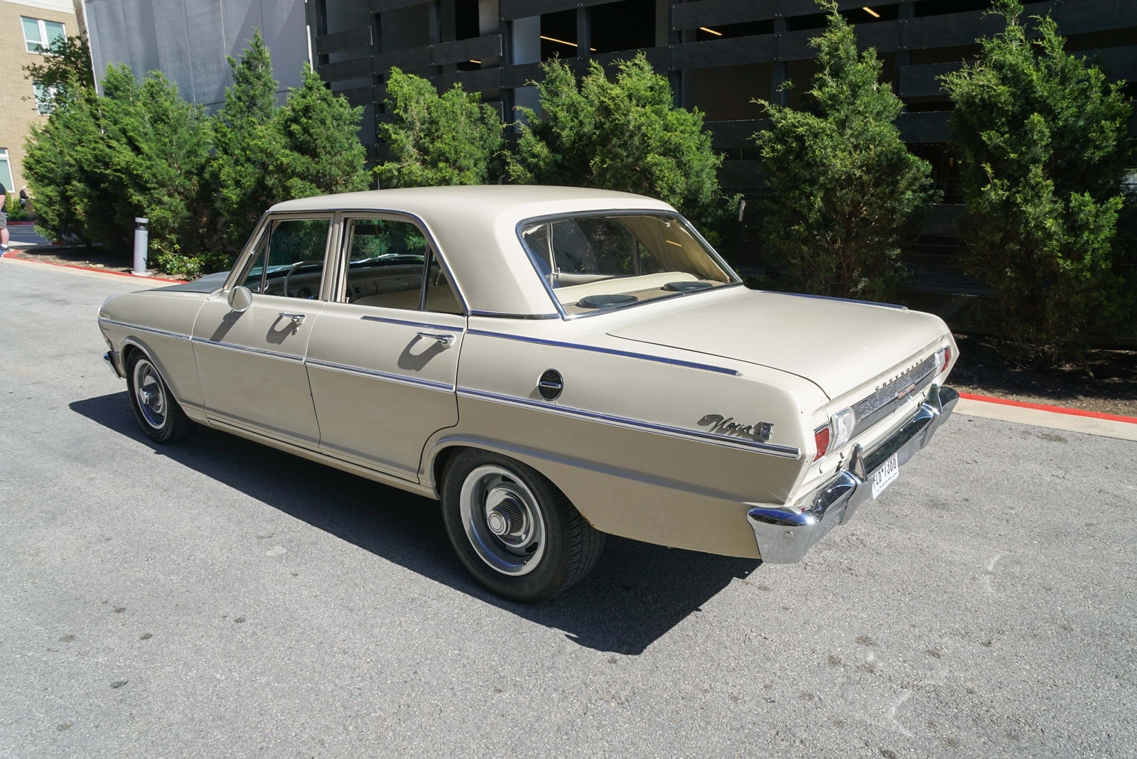 Chevrolet-Nova-1965-Sedan-12