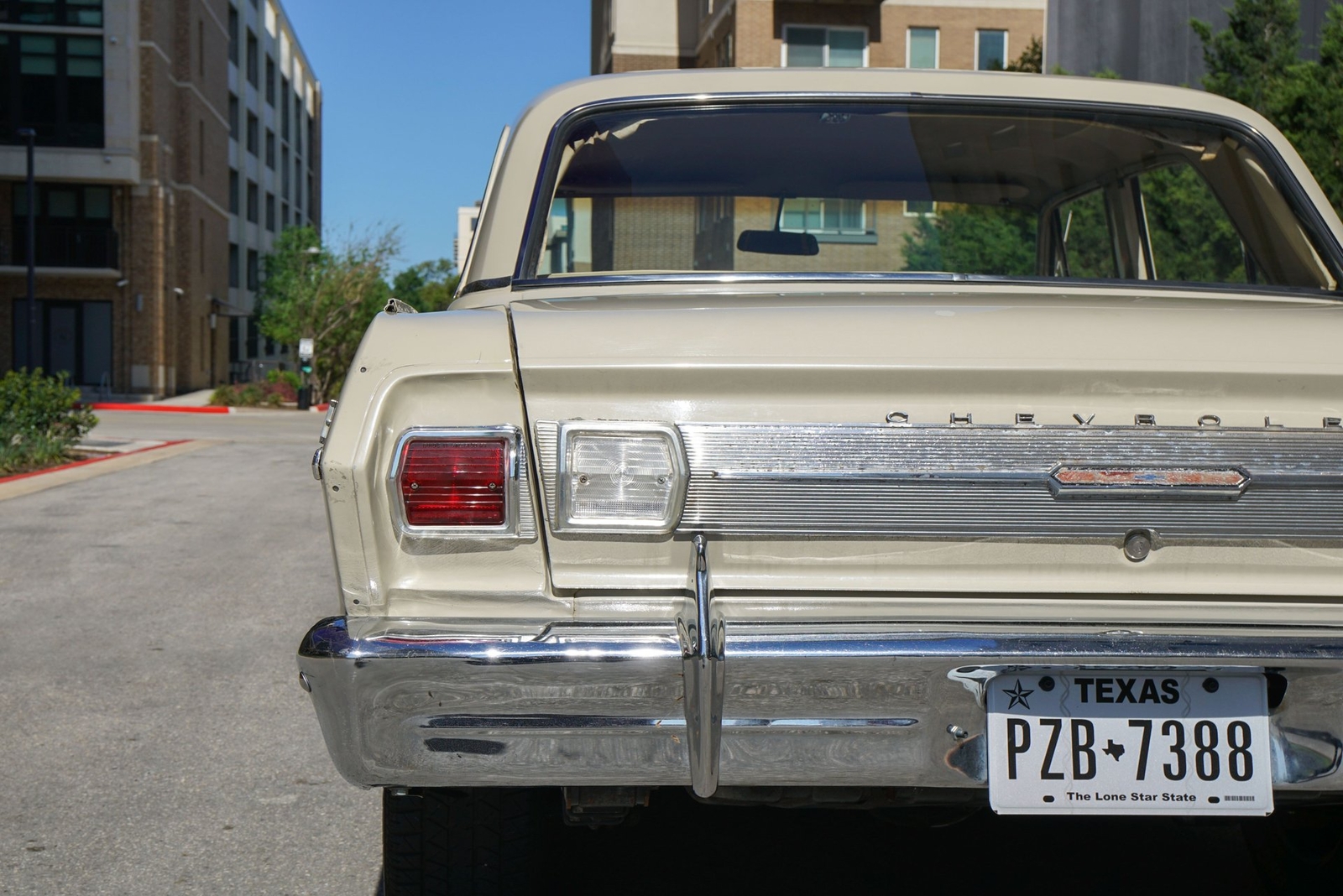 Chevrolet-Nova-1965-Sedan-13