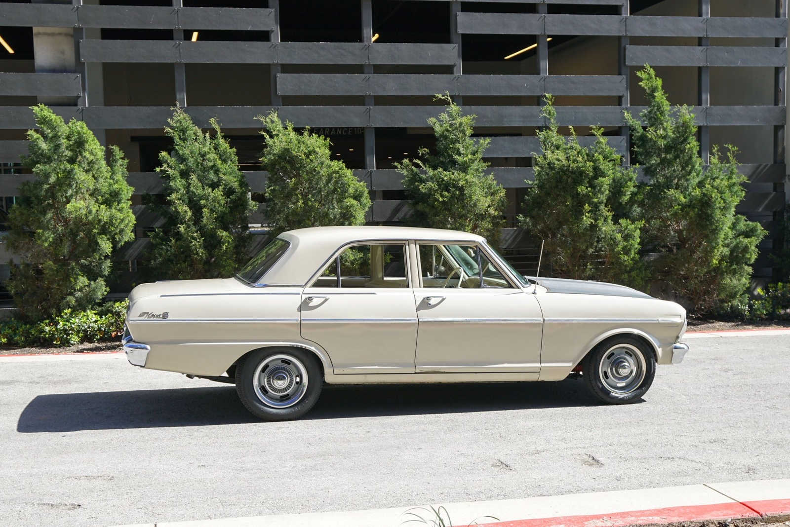 Chevrolet-Nova-1965-Sedan-16