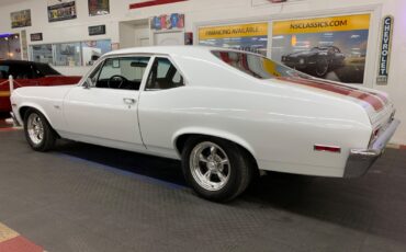 Chevrolet-Nova-1972-2-Door-16