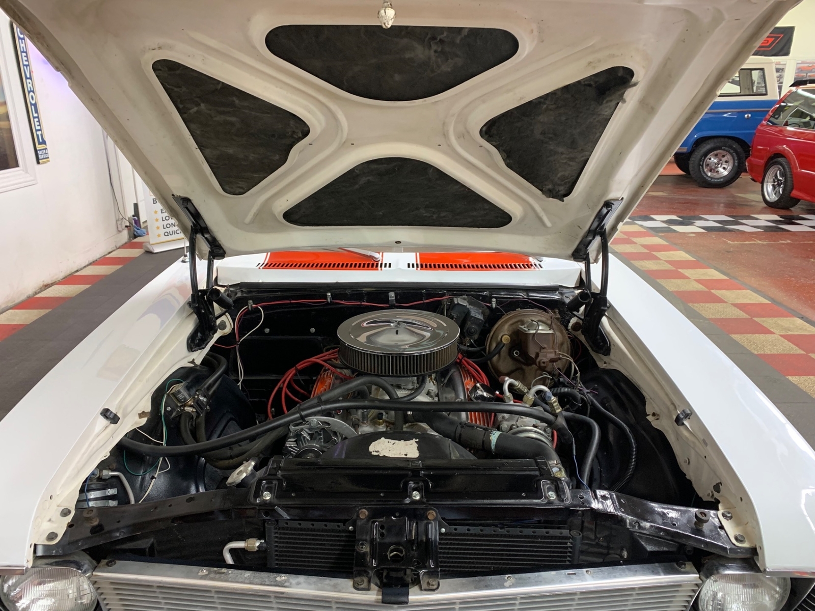 Chevrolet-Nova-1972-2-Door-18
