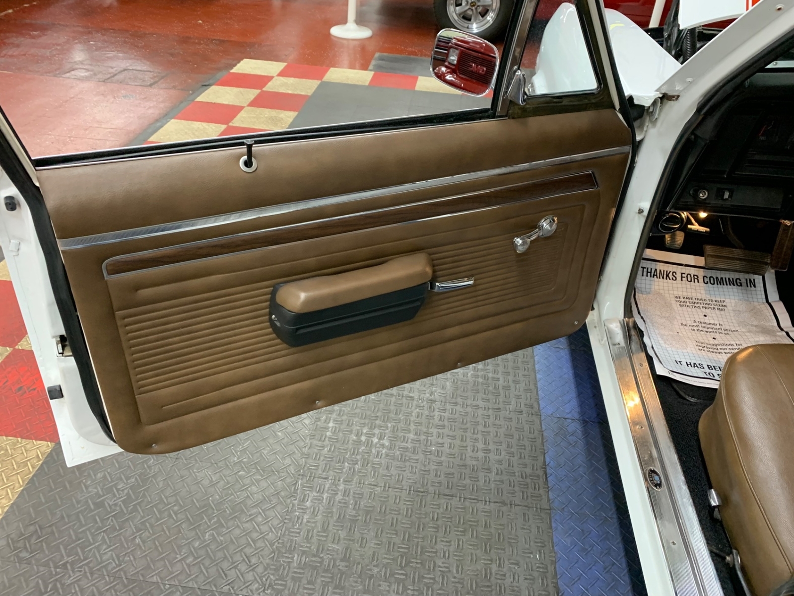 Chevrolet-Nova-1972-2-Door-28