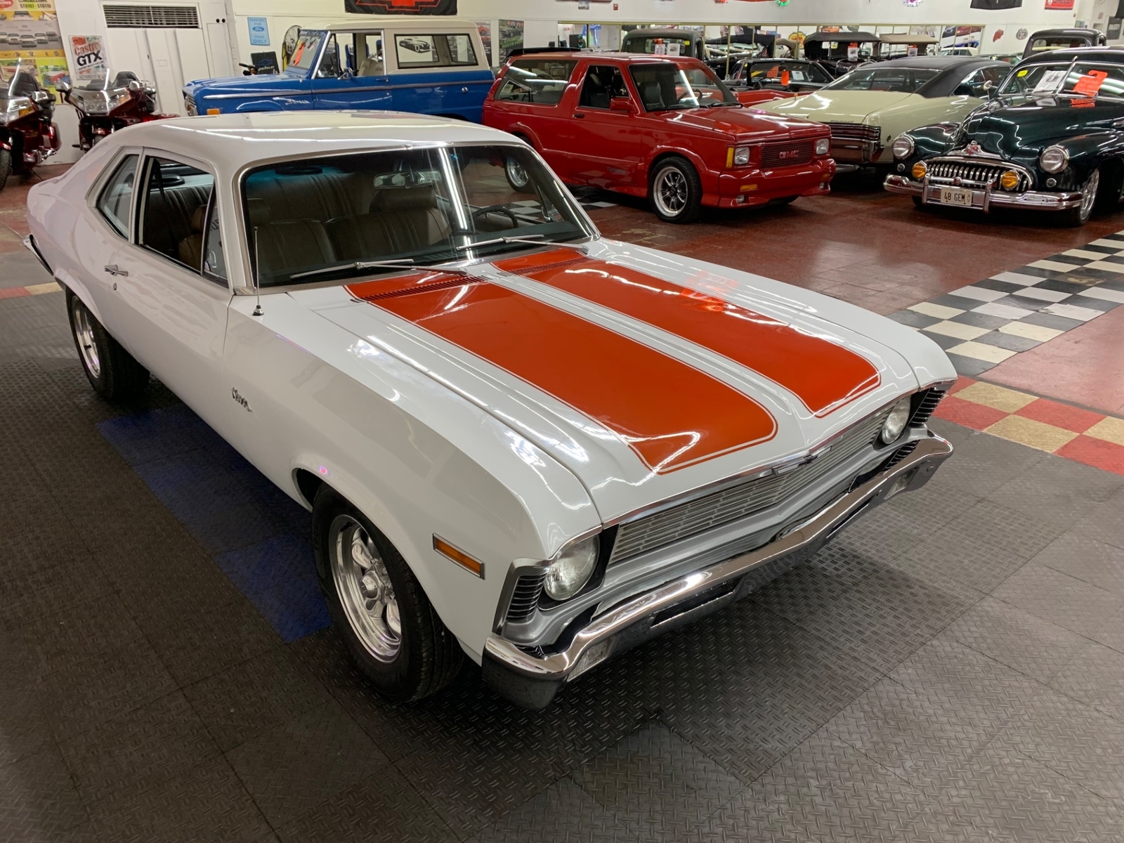 Chevrolet-Nova-1972-2-Door-7