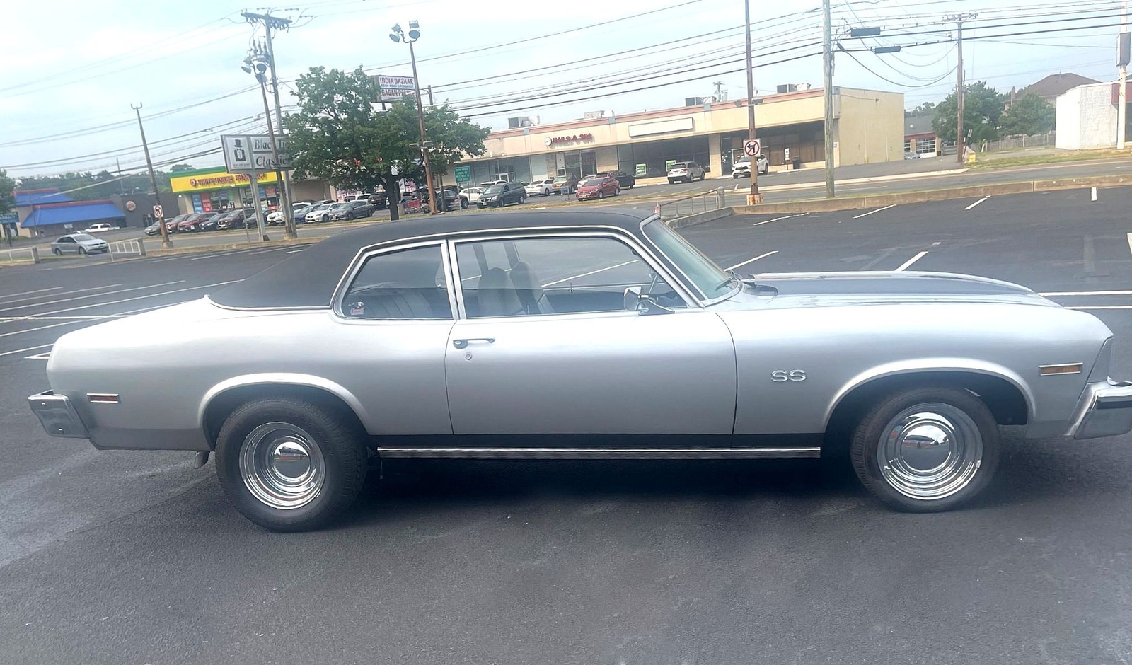 Chevrolet-Nova-1973-Two-Door-Coupe-10