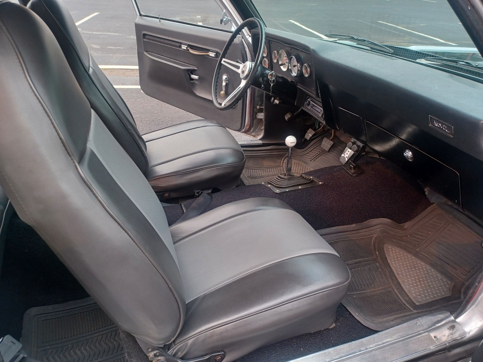 Chevrolet-Nova-1973-Two-Door-Coupe-20