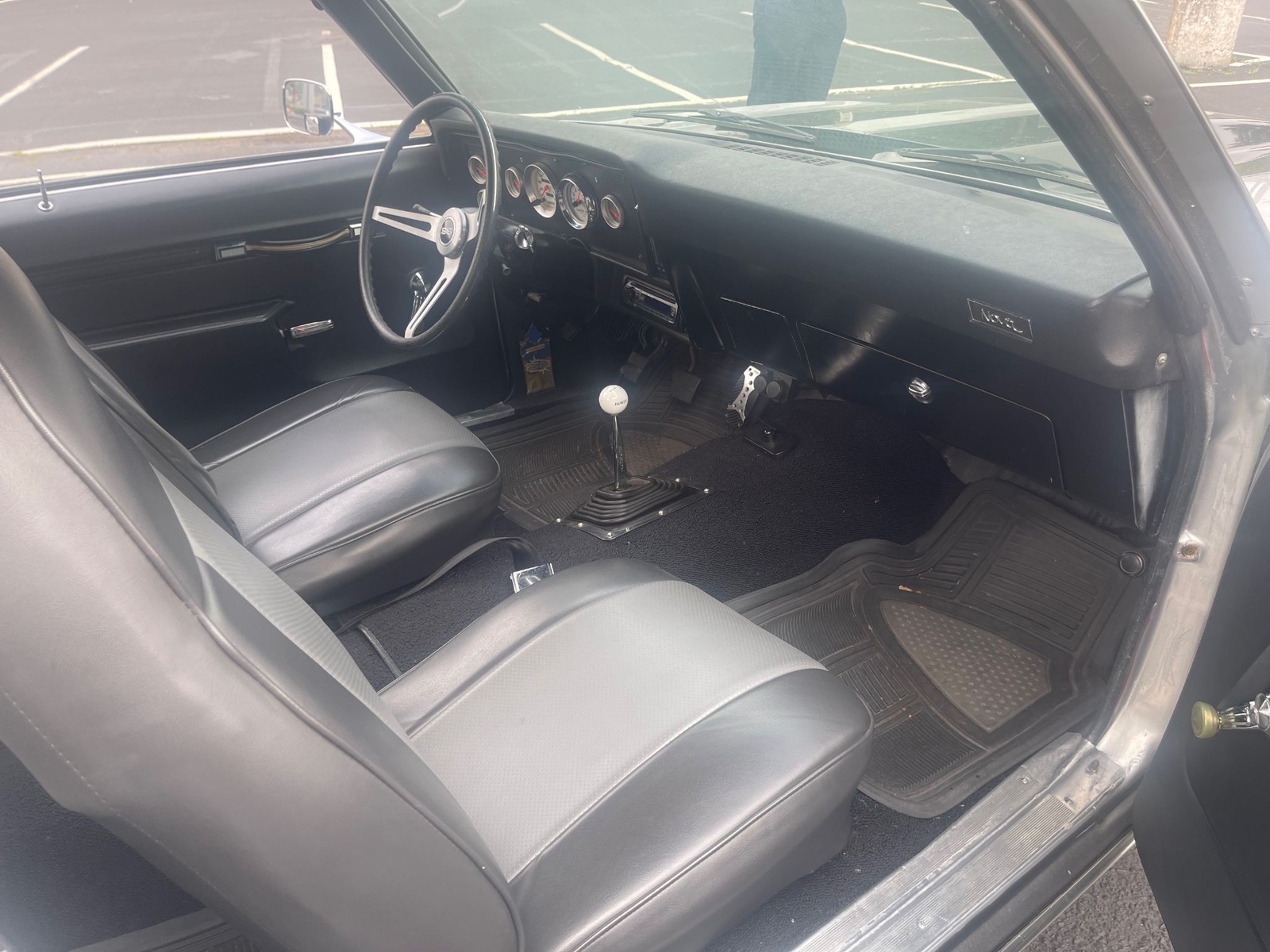 Chevrolet-Nova-1973-Two-Door-Coupe-24