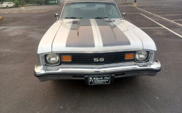 Chevrolet-Nova-1973-Two-Door-Coupe-4