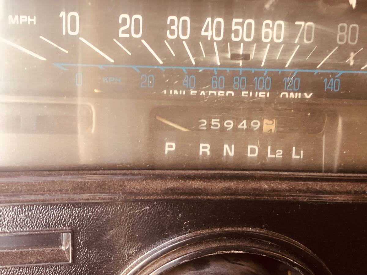 Chevrolet-Nova-hatchback-1975-black-11
