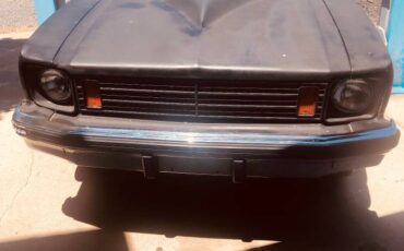 Chevrolet-Nova-hatchback-1975-black-2