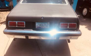 Chevrolet-Nova-hatchback-1975-black-3
