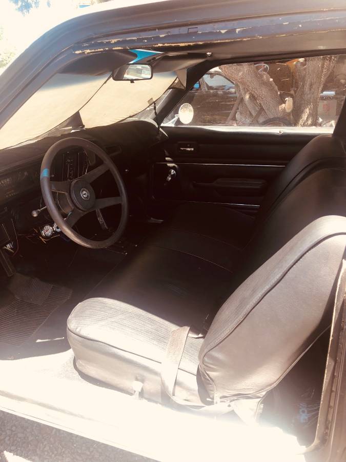 Chevrolet-Nova-hatchback-1975-black-7