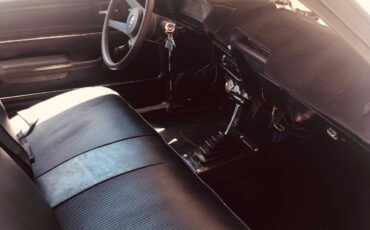 Chevrolet-Nova-hatchback-1975-black-8