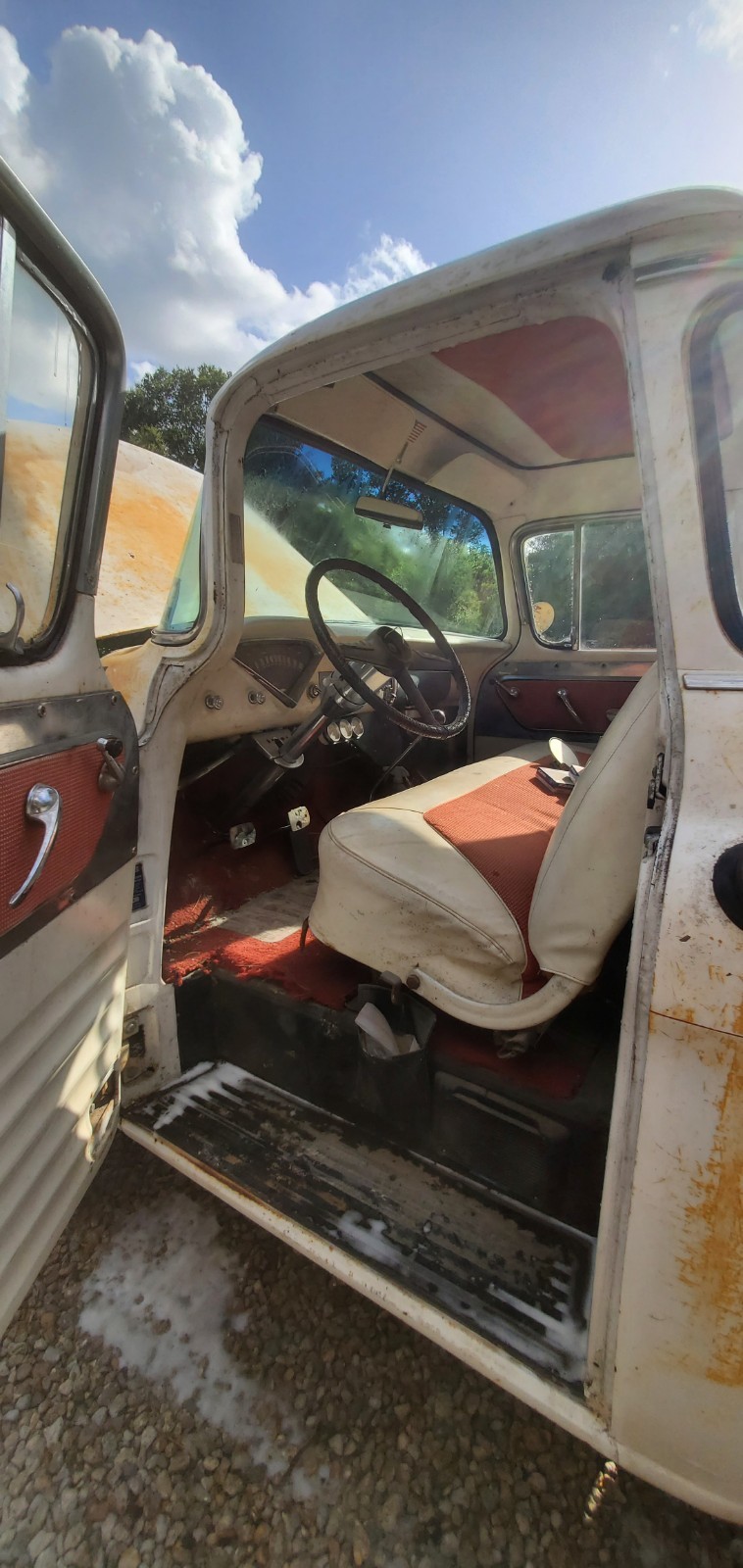 Chevrolet-Other-Pickups-1957-15