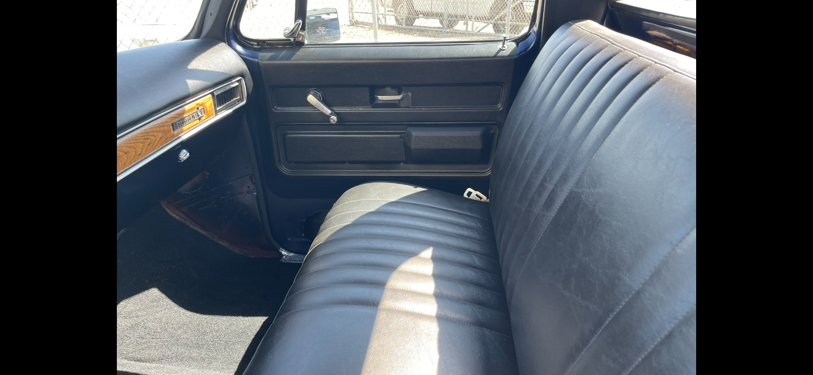 Chevrolet-Other-Pickups-1977-28