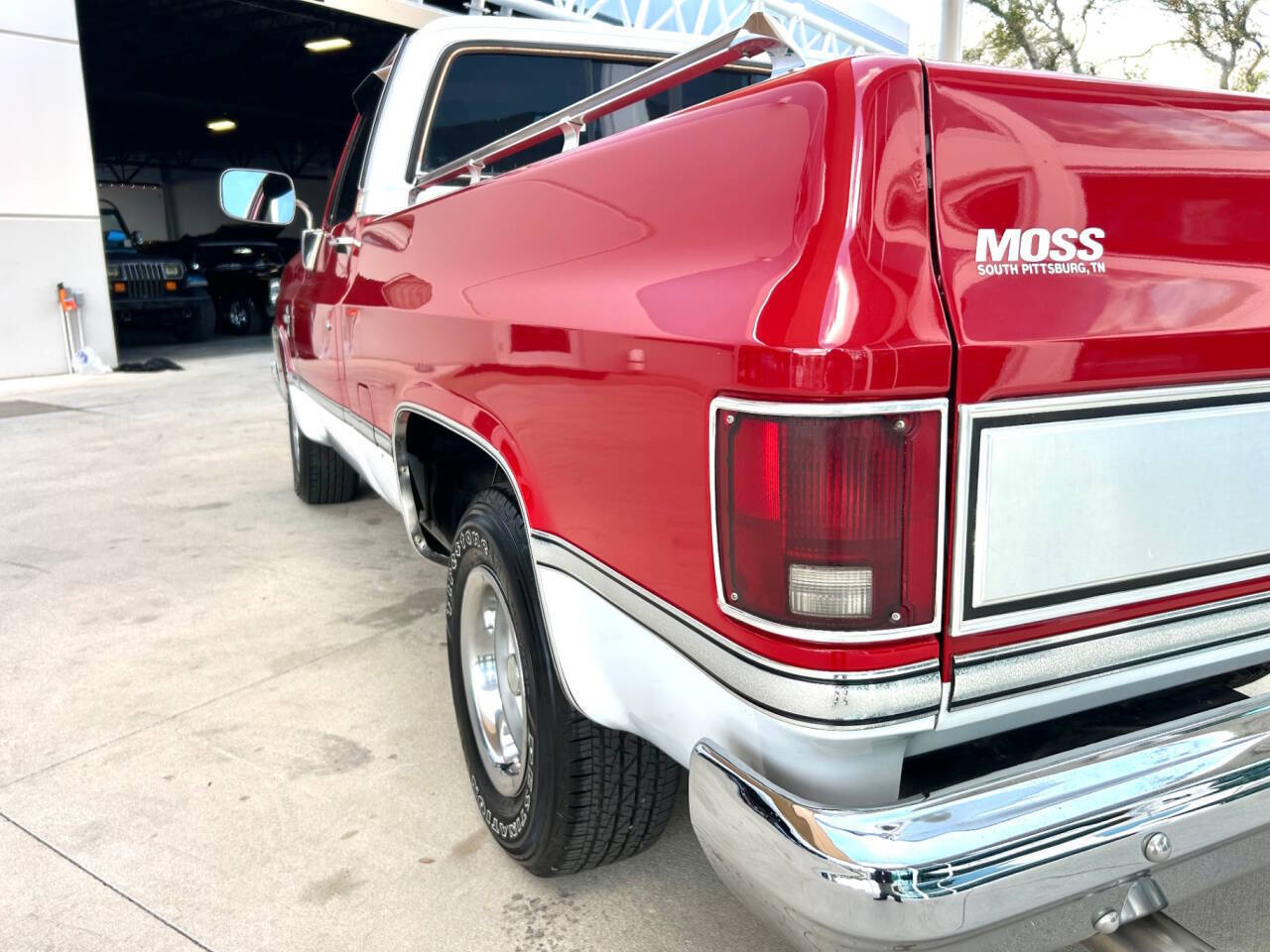 Chevrolet-Other-Pickups-1984-Pickup-Truck-12