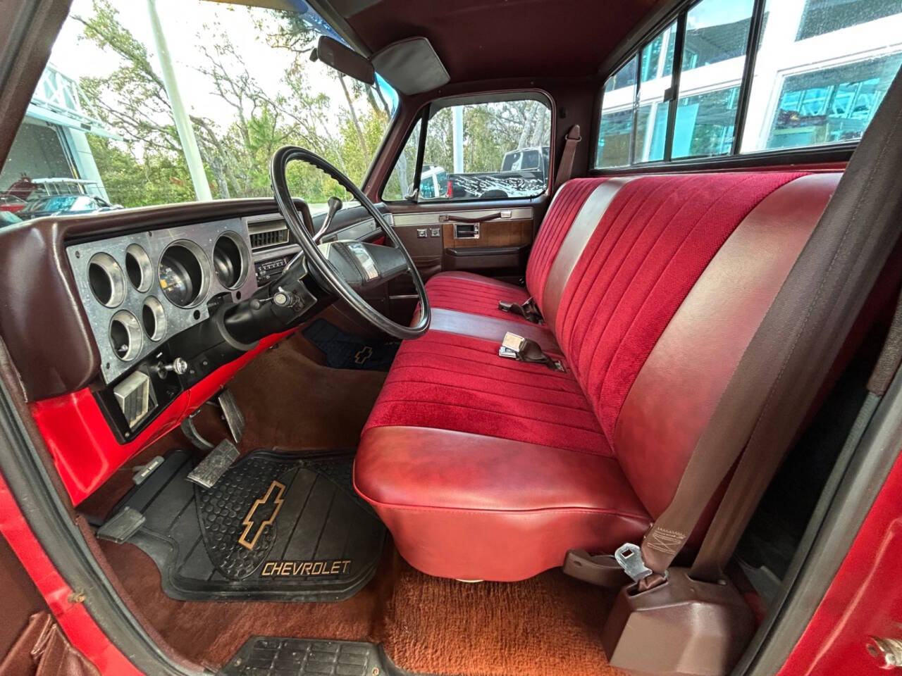 Chevrolet-Other-Pickups-1984-Pickup-Truck-21