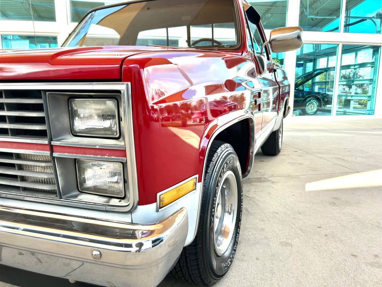 Chevrolet-Other-Pickups-1984-Pickup-Truck-9