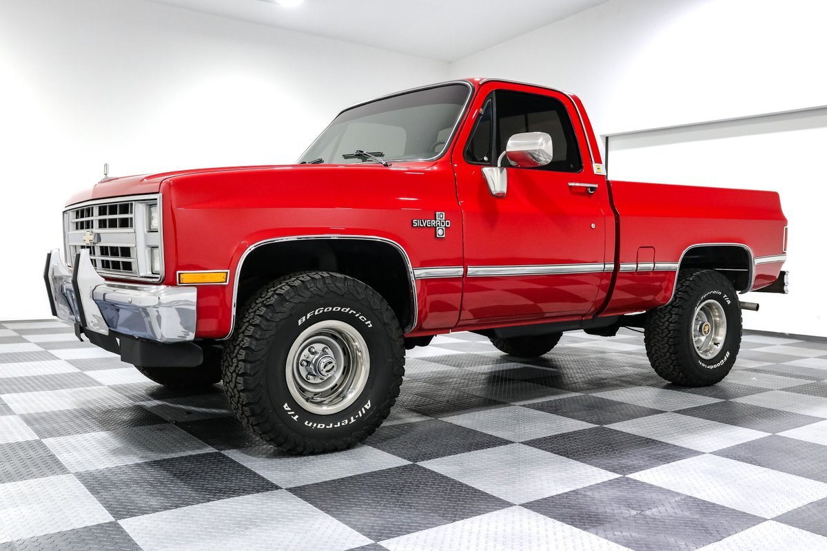 Chevrolet-Other-Pickups-1986-Truck-2