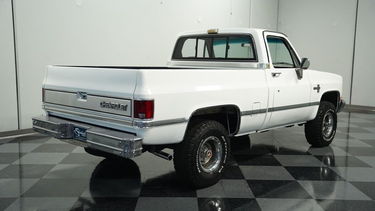 Chevrolet-Other-Pickups-1987-Pickup-Truck-10