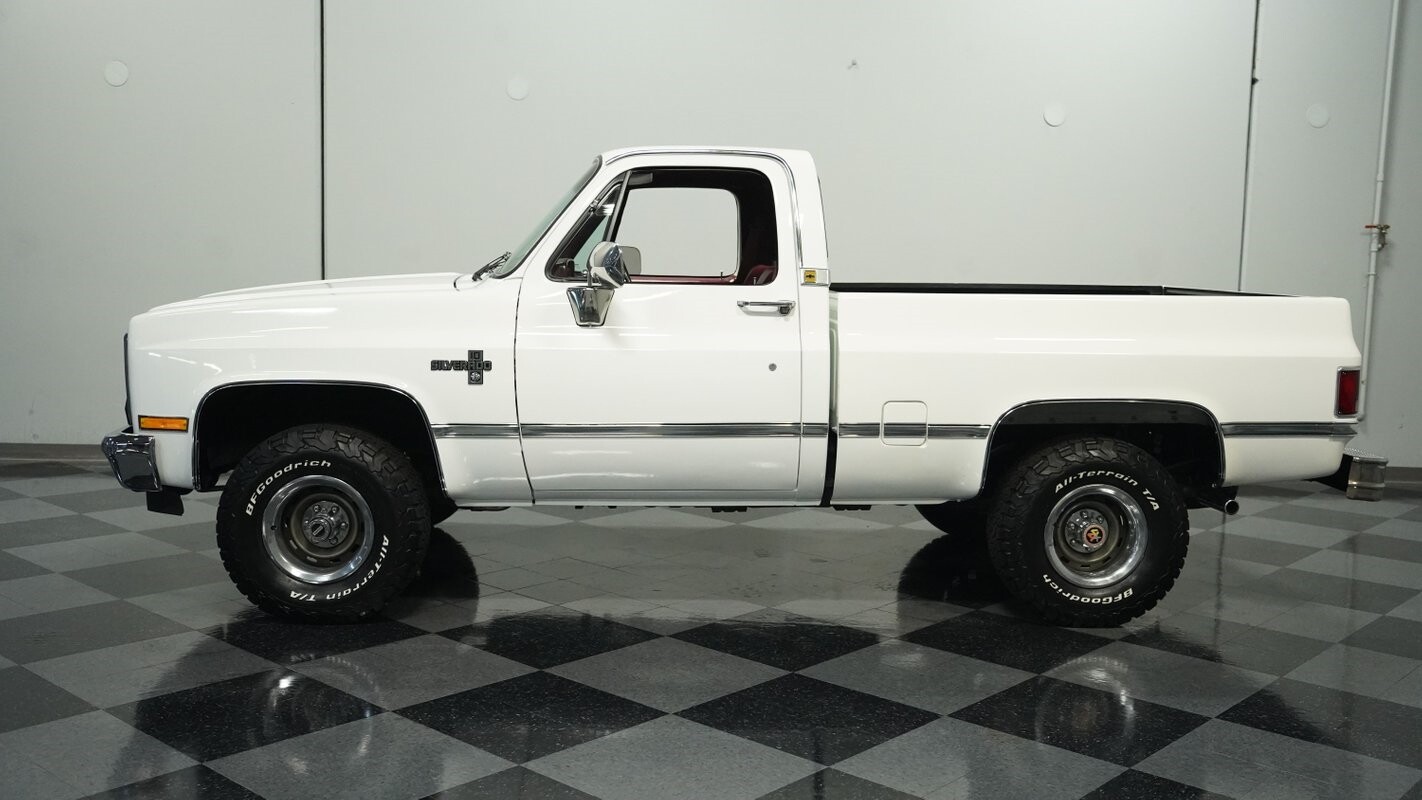 Chevrolet-Other-Pickups-1987-Pickup-Truck-2