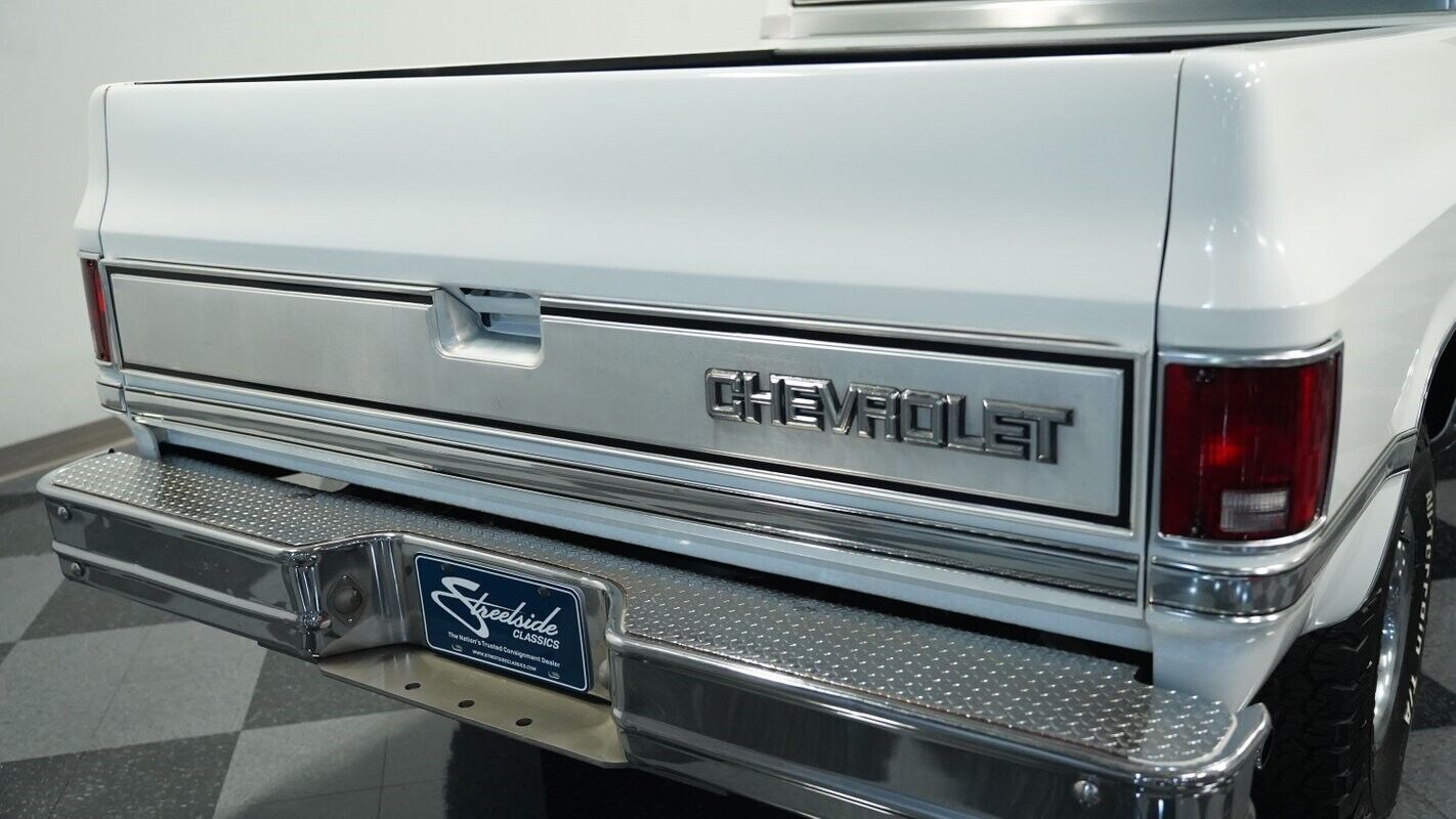 Chevrolet-Other-Pickups-1987-Pickup-Truck-23