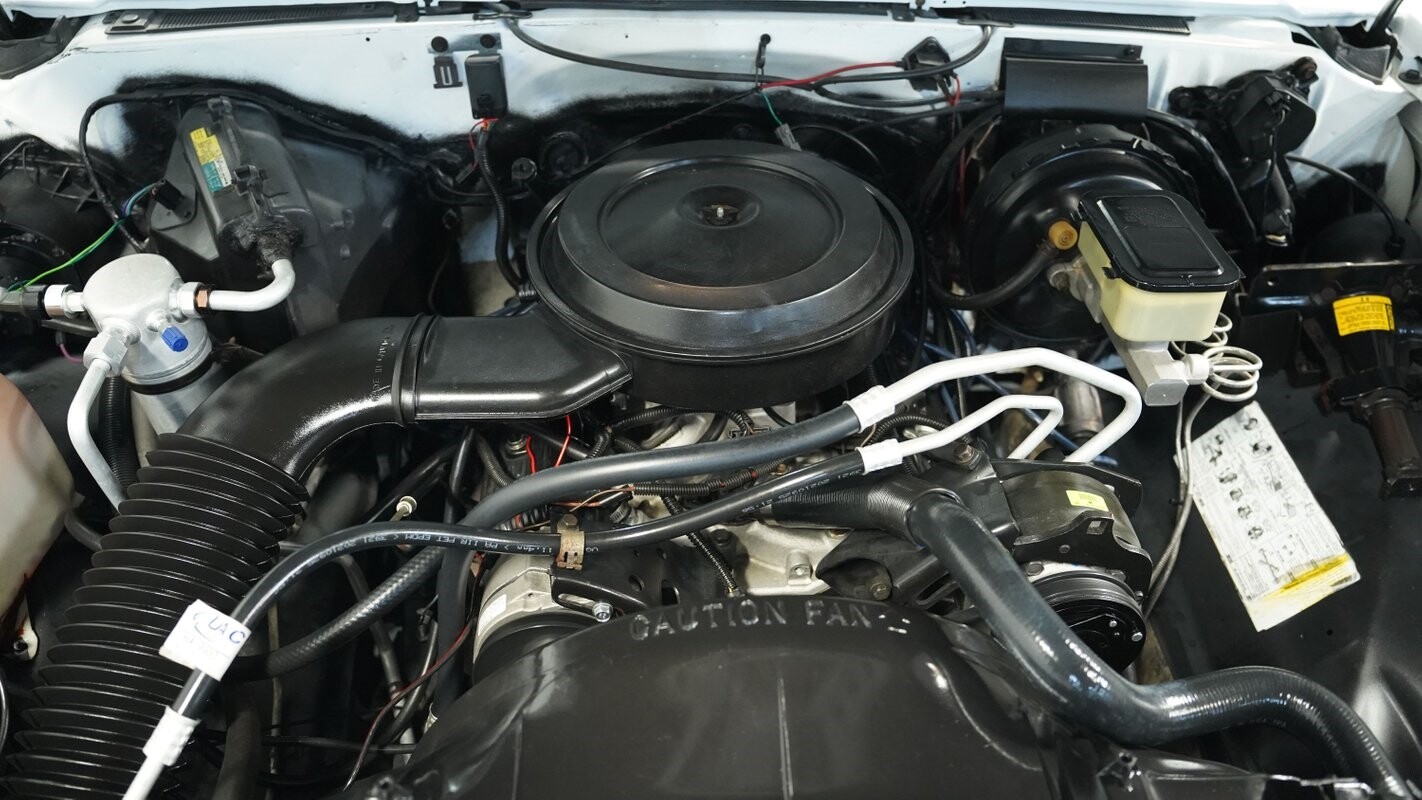 Chevrolet-Other-Pickups-1987-Pickup-Truck-3
