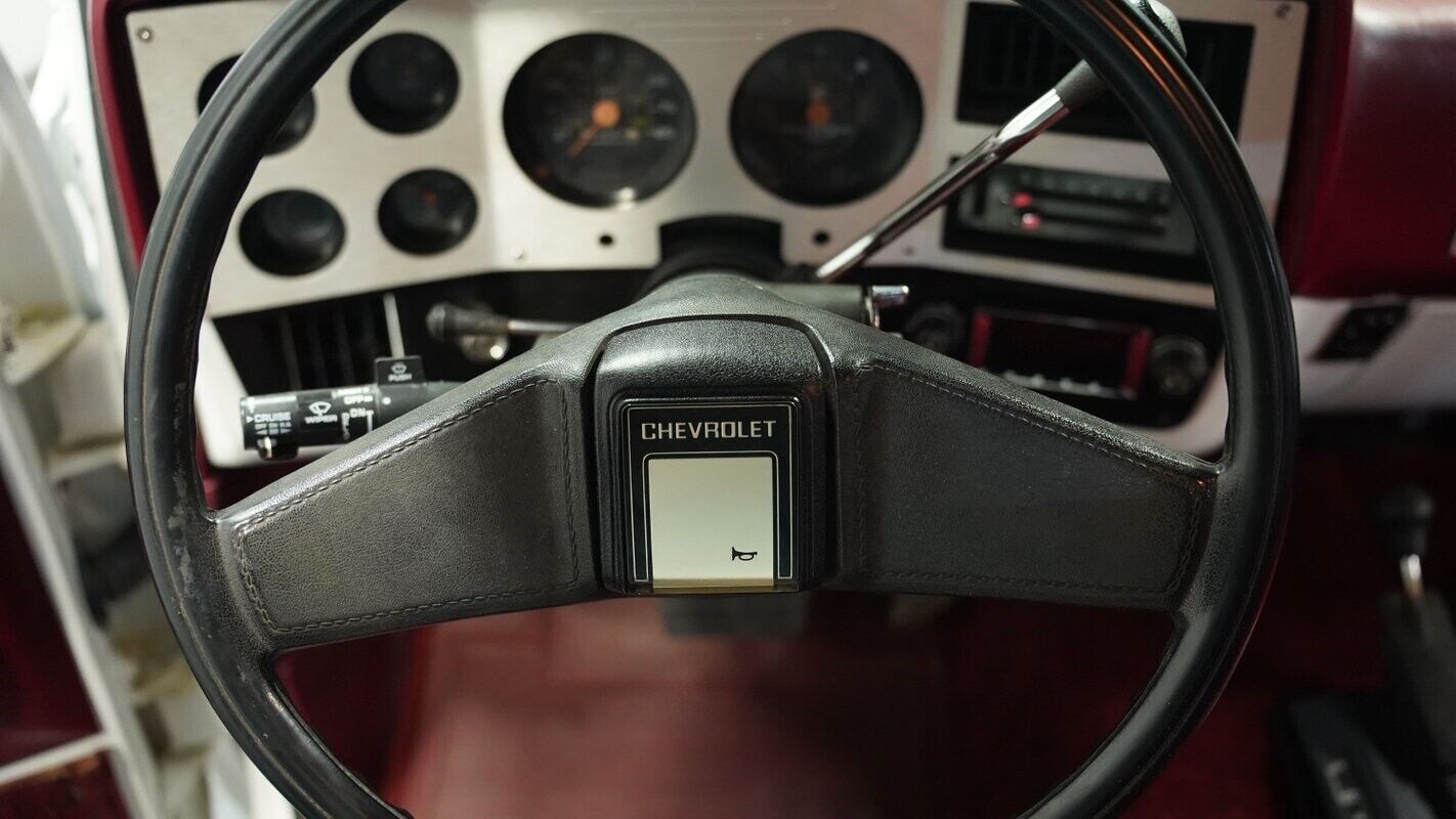 Chevrolet-Other-Pickups-1987-Pickup-Truck-34