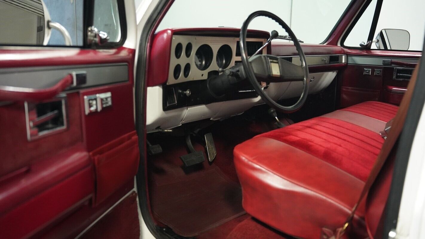 Chevrolet-Other-Pickups-1987-Pickup-Truck-4