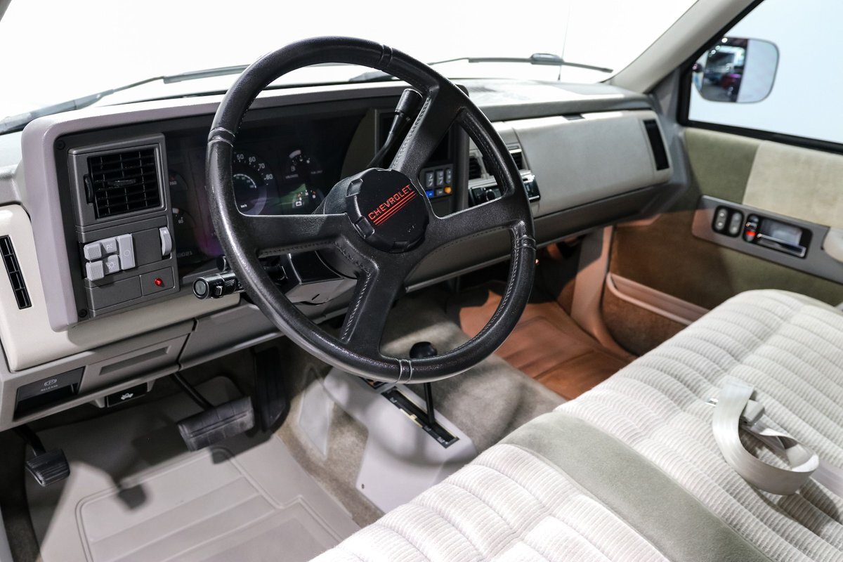 Chevrolet-Other-Pickups-1991-Pickup-Truck-12
