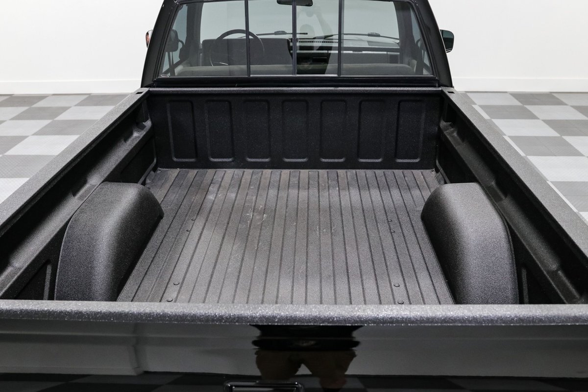 Chevrolet-Other-Pickups-1991-Pickup-Truck-18