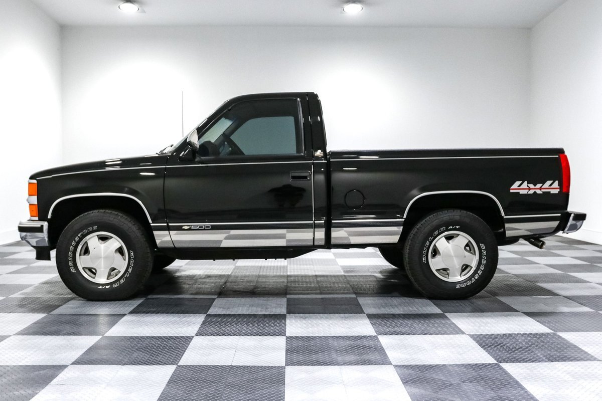 Chevrolet-Other-Pickups-1991-Pickup-Truck-3