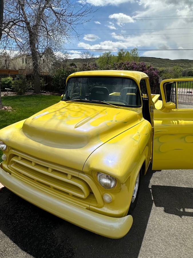 Chevrolet-Pickup-1957-custom-2