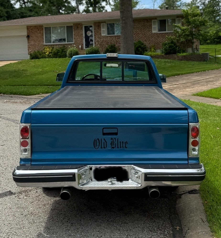 Chevrolet-S-10-1988-Crew-Cab-Pickup-2