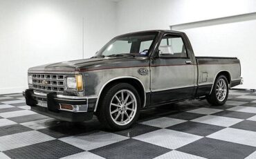 Chevrolet-S10-1982-custom-2