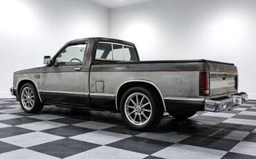 Chevrolet-S10-1982-custom-4