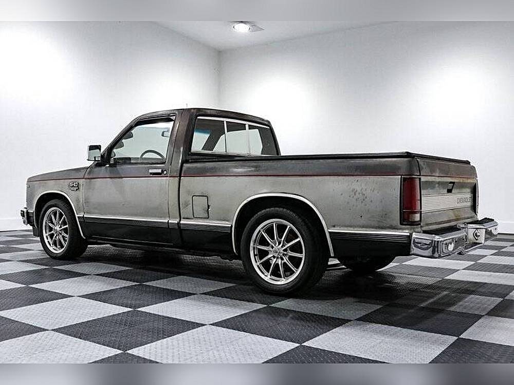 Chevrolet-S10-1982-custom-4