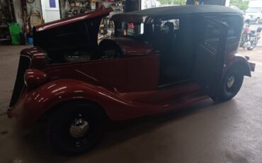 Chevrolet-Sedan-1932-12