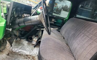 Chevrolet-Short-bed-1983-green-7