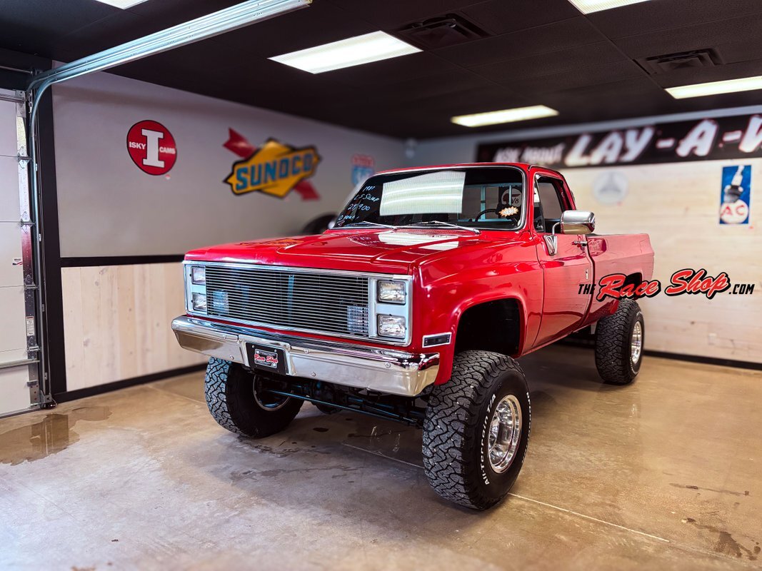 Chevrolet-Silverado-1500-1987-Pickup-Truck-1