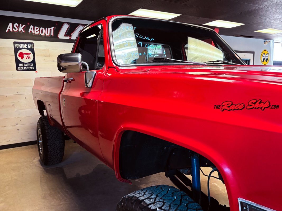 Chevrolet-Silverado-1500-1987-Pickup-Truck-4