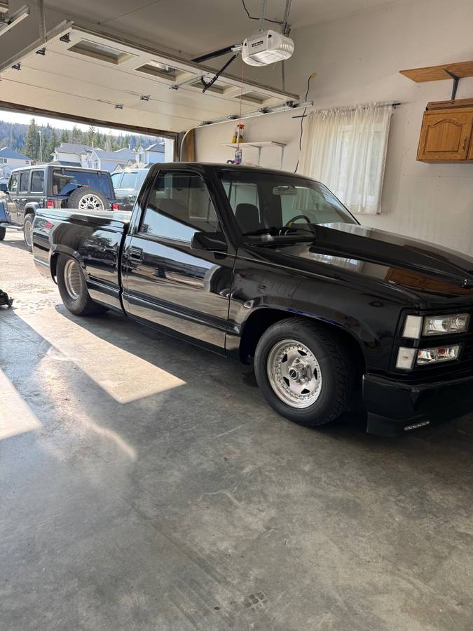 Chevrolet Silverado 1500  1990 black
