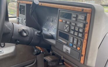 Chevrolet-Silverado-1500-1993-SUV-3