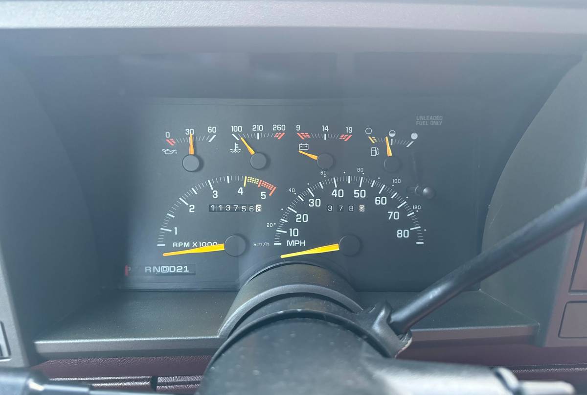 Chevrolet-Silverado-1500-1993-grey-2